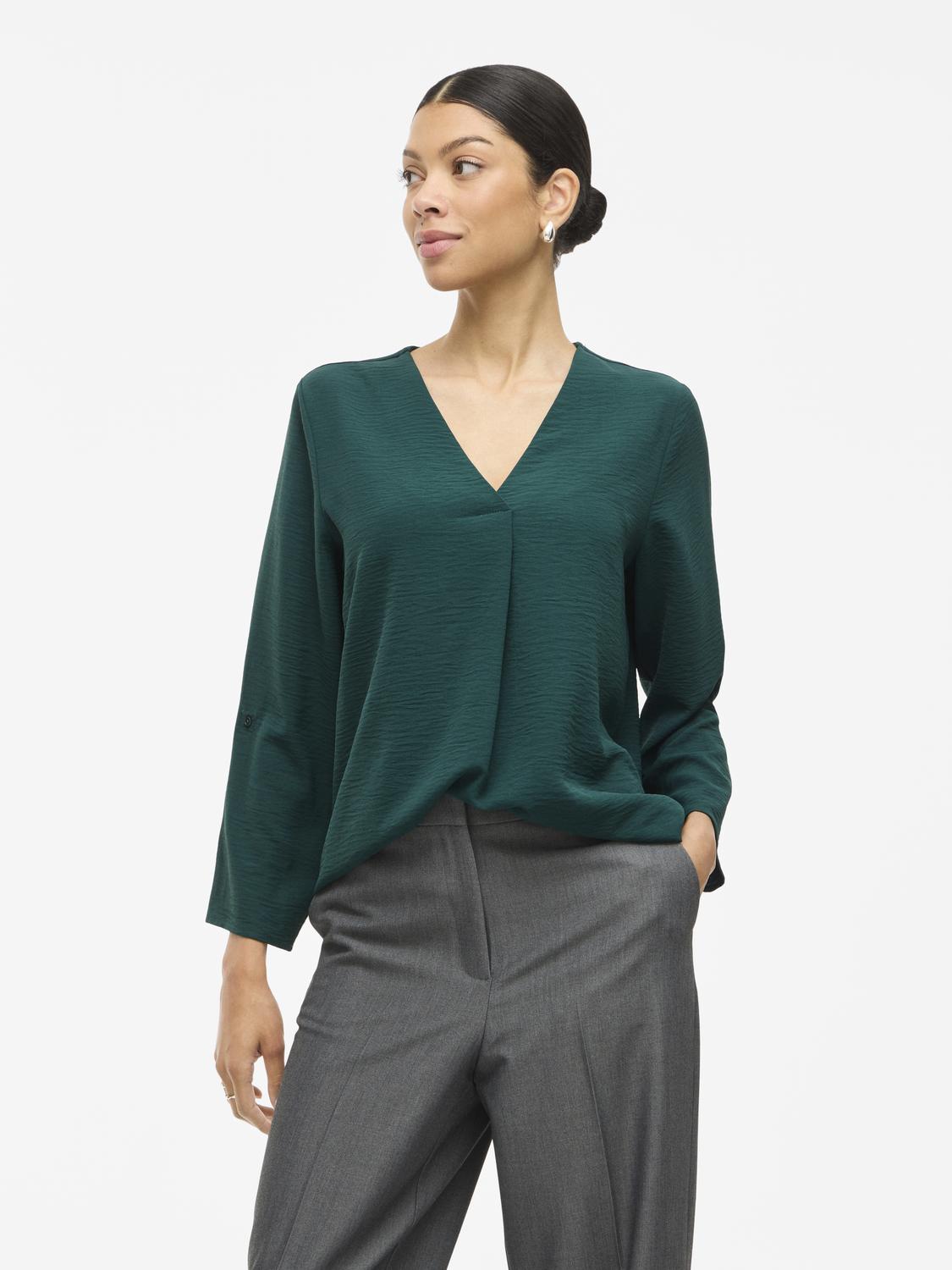 model_shot-front